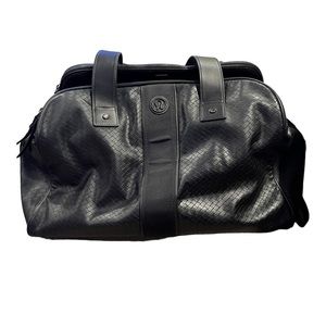 LuluLemon Black Gym Bag - Great Condition - Lots of zipper pockets